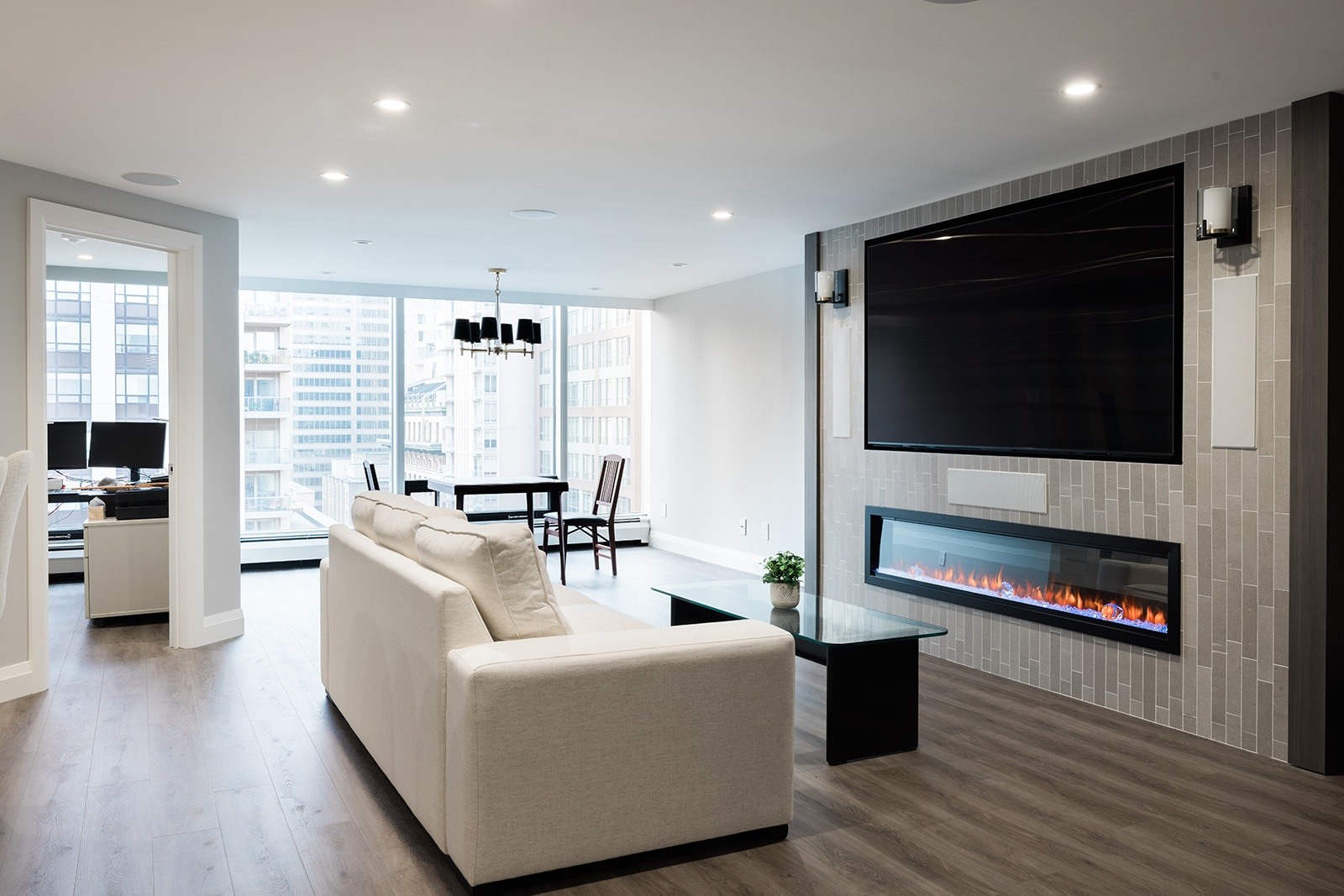 Downtown_Toronto_Full_Condo_Renovation-76-LivingAndDiningRoom-Fireplace