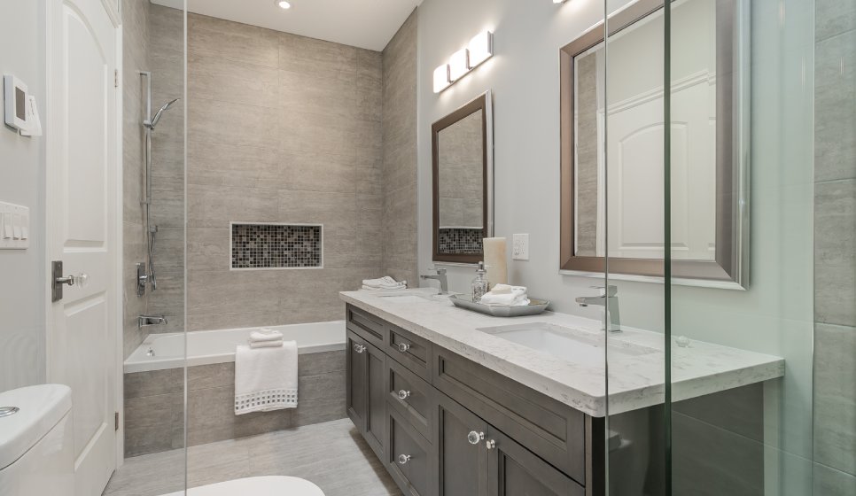 15_East-York-Luxury-Custom-Home-BATHROOM-ENSUITE