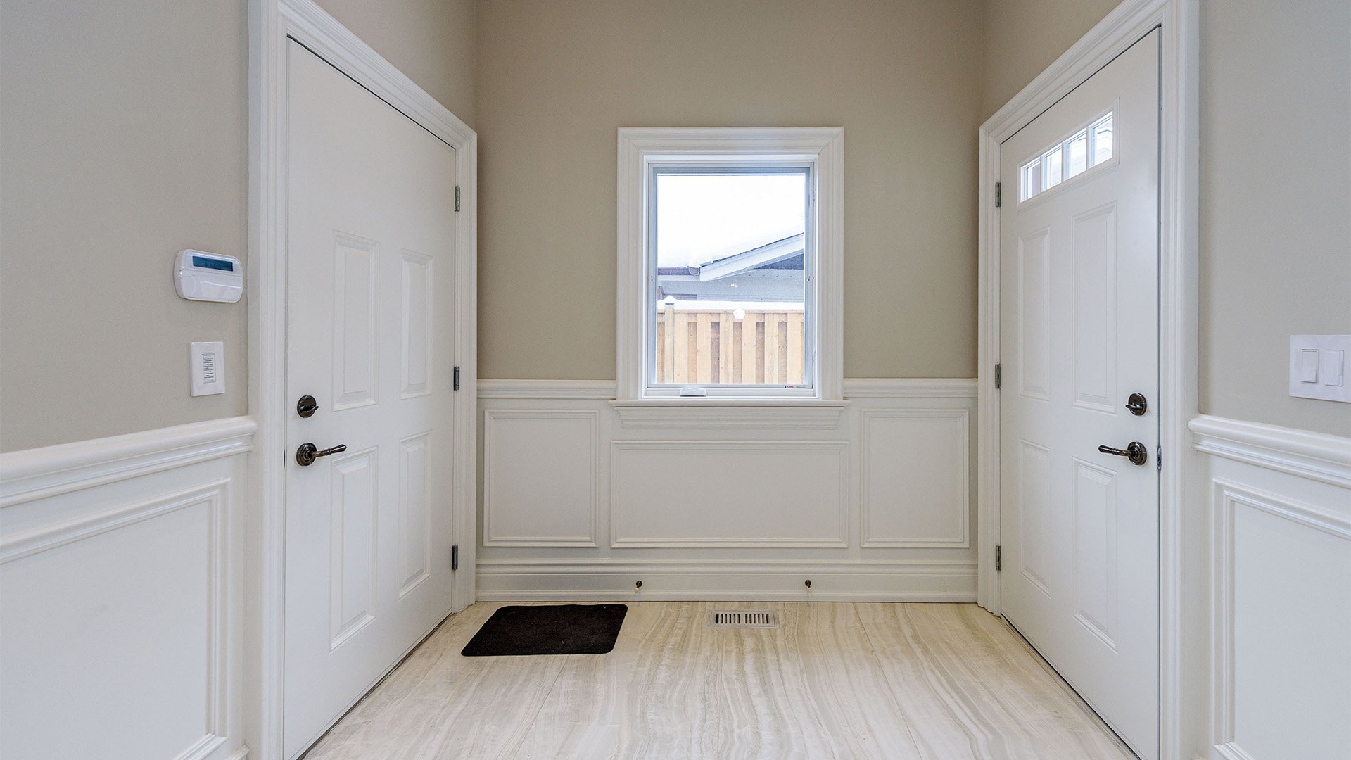 Golden-Bee-Homes_Mudroom_01