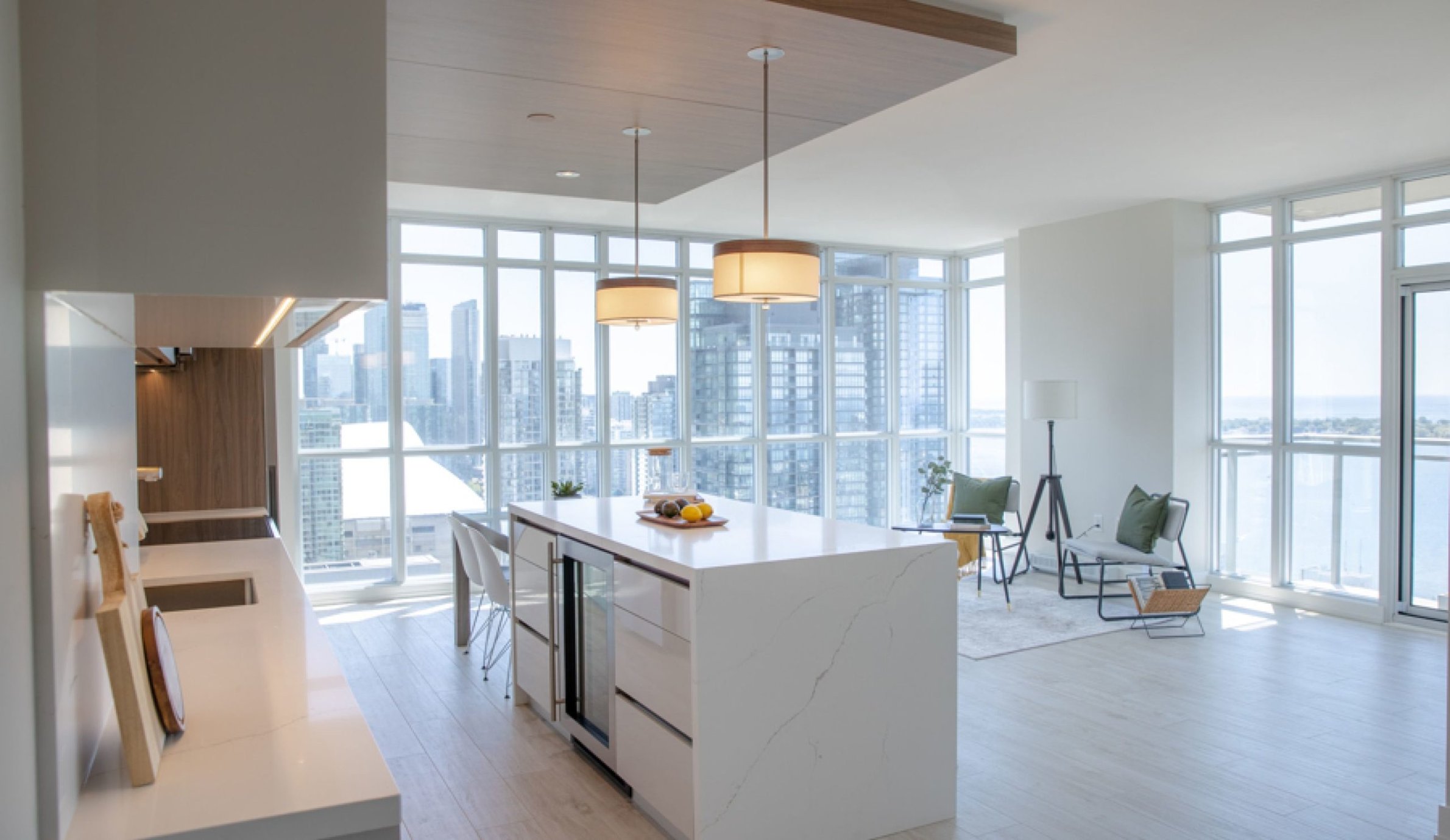 02-feature-Downtown-Toronto-Modern-Condo-Renovation@3x-scaled