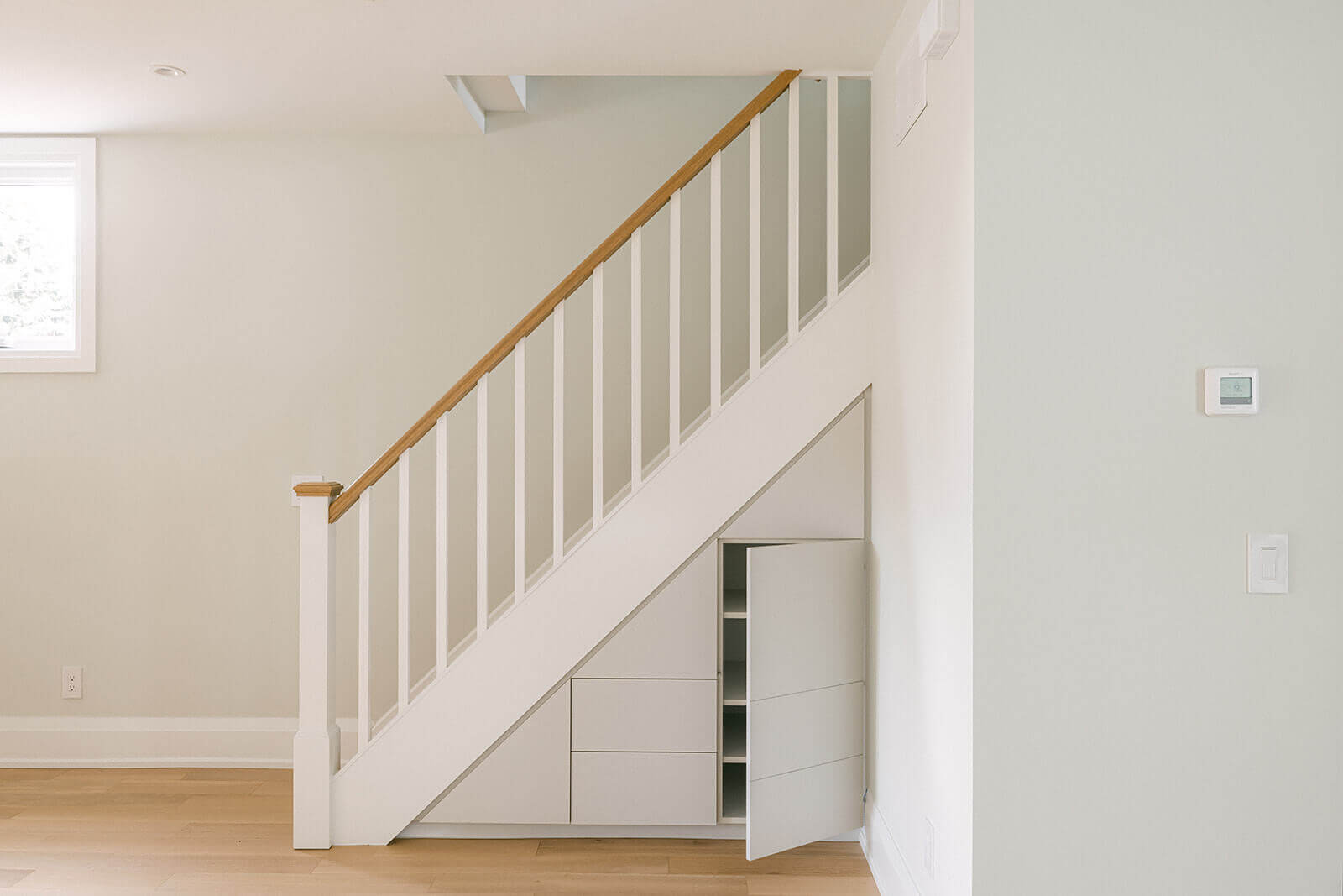 2024-EastYork-FullHomeRenovation-143-Foyer-Staircase