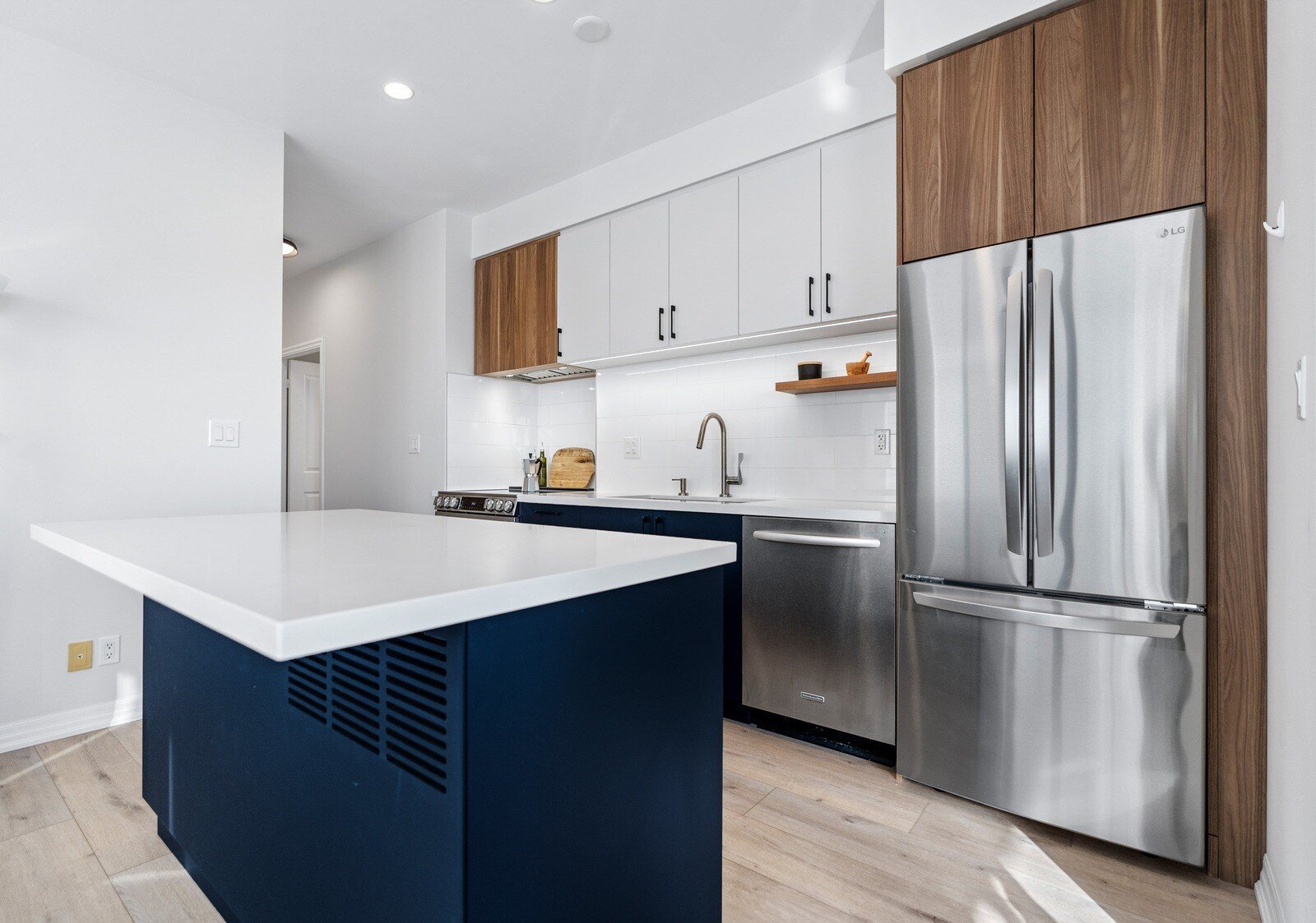 Henry Farm Condo Kitchen & Bathroom Renovation