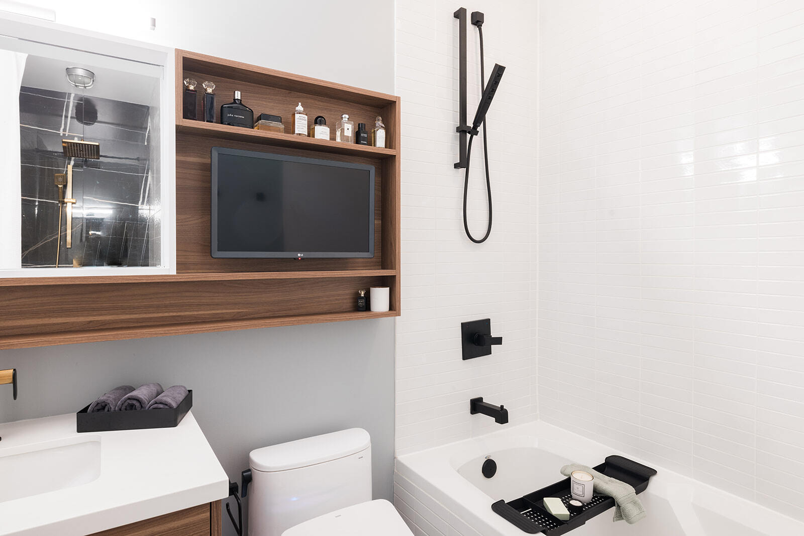 Fashion District Condo Bathroom & Ensuite Renovation-38-PrimaryMasterEnsuiteBathroom