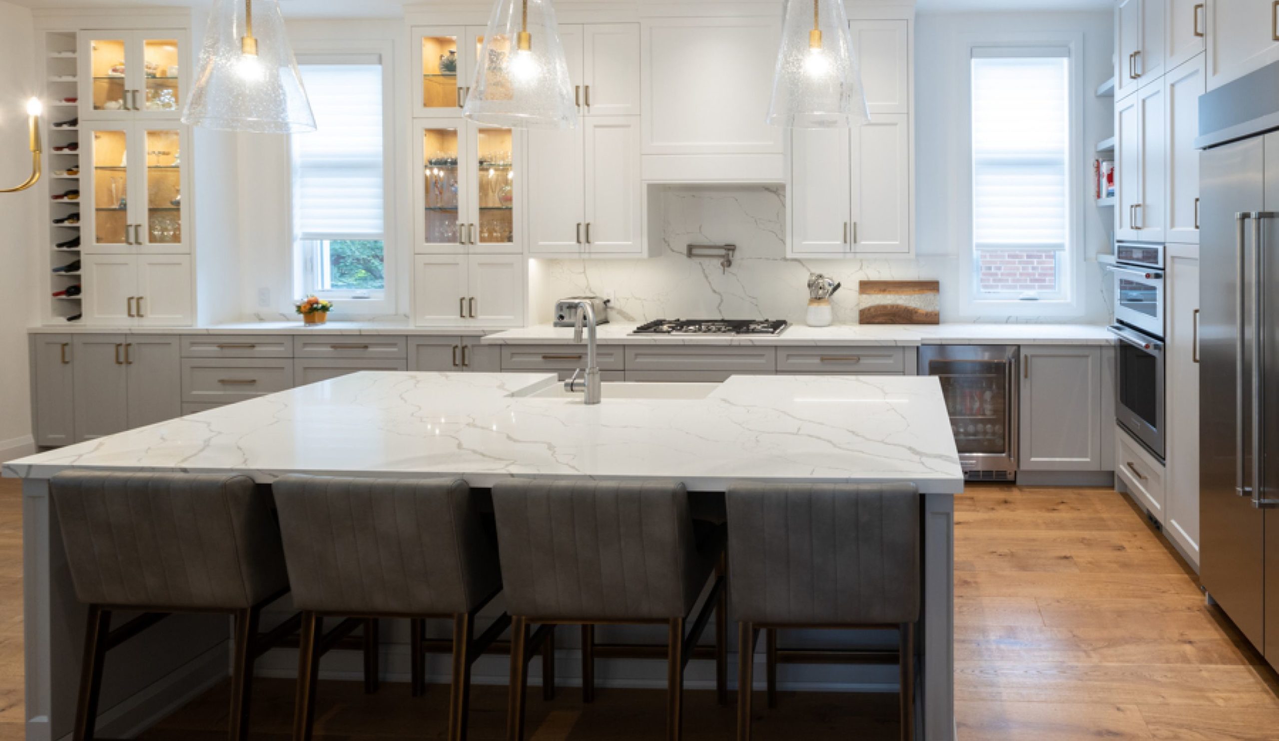 15-feature-Willowdale-Transitional-Kitchen@3x-scaled