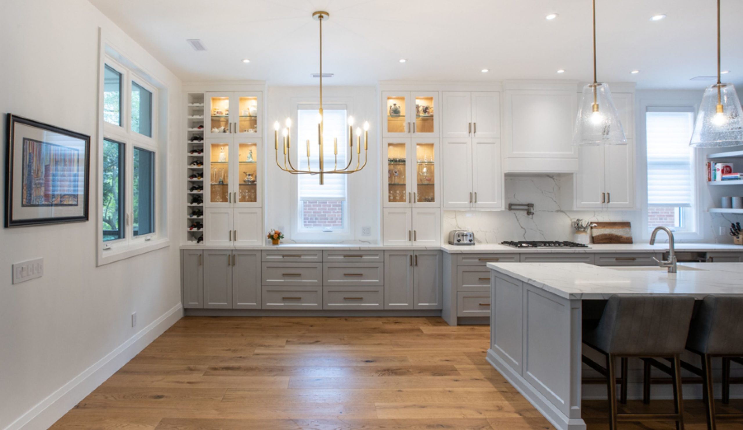 21-feature-Willowdale-Transitional-Kitchen@3x-scaled